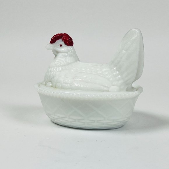 Vintage Westmoreland Hen On Nest Covered White Milk Glass Dish - Picture 1 of 11